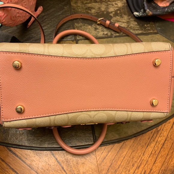 Beautiful Coach signature purse and wallet - Picture 2 of 8